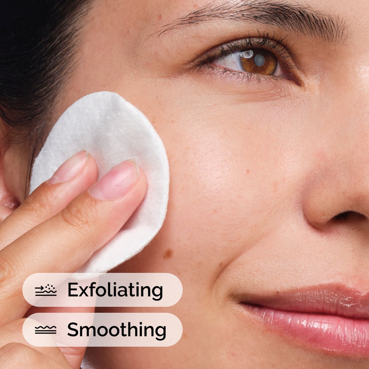glycolic-acid-7-exfoliating-toner-s3 ord-glycolic-acid-exfoliating-toner-model-application-with-benefits.jpg